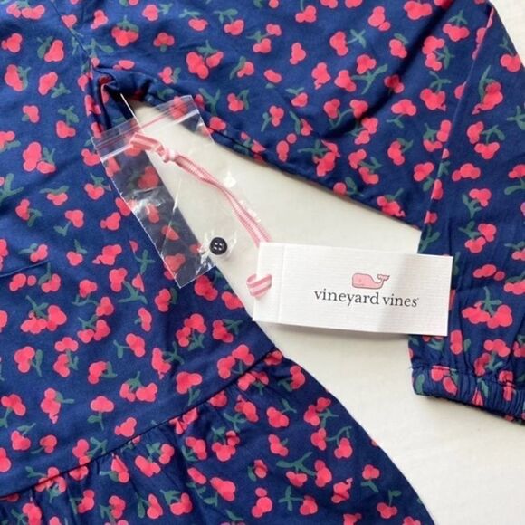Vineyard  Vines Top - Picture 5 of 5
